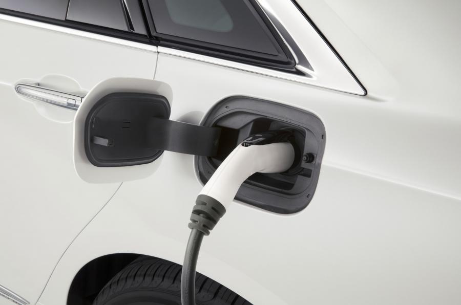Детали экстерьера Cadillac CT6 Plug-In Hybrid 2016 года  (NA) (фото 19 из 29)